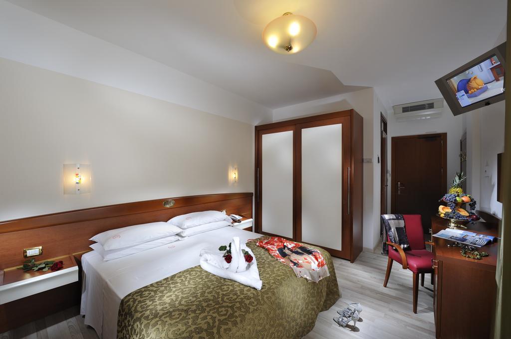 Hotel Eden Bibione Quarto foto